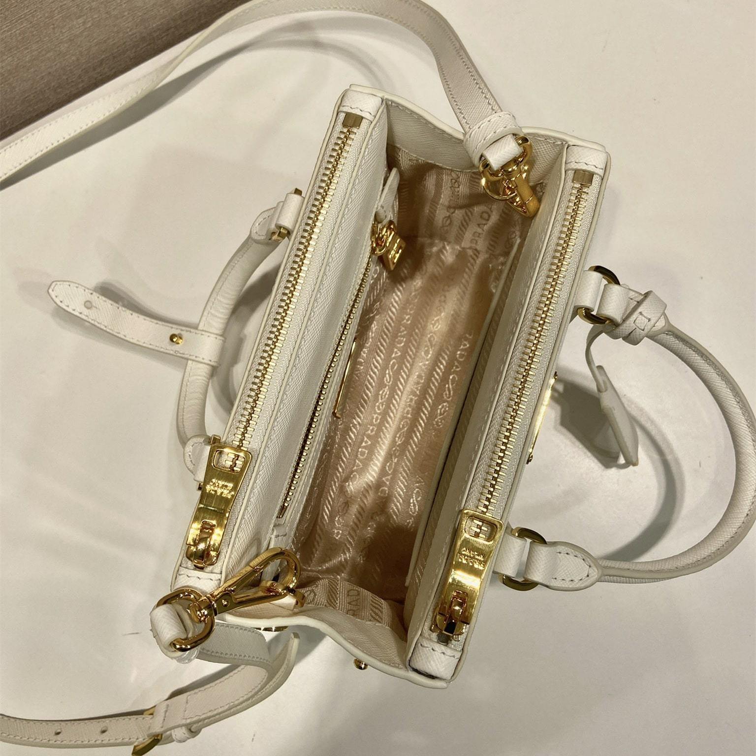 高仿Prada*Galleria系列1BA907手提包Mini白色免檢版