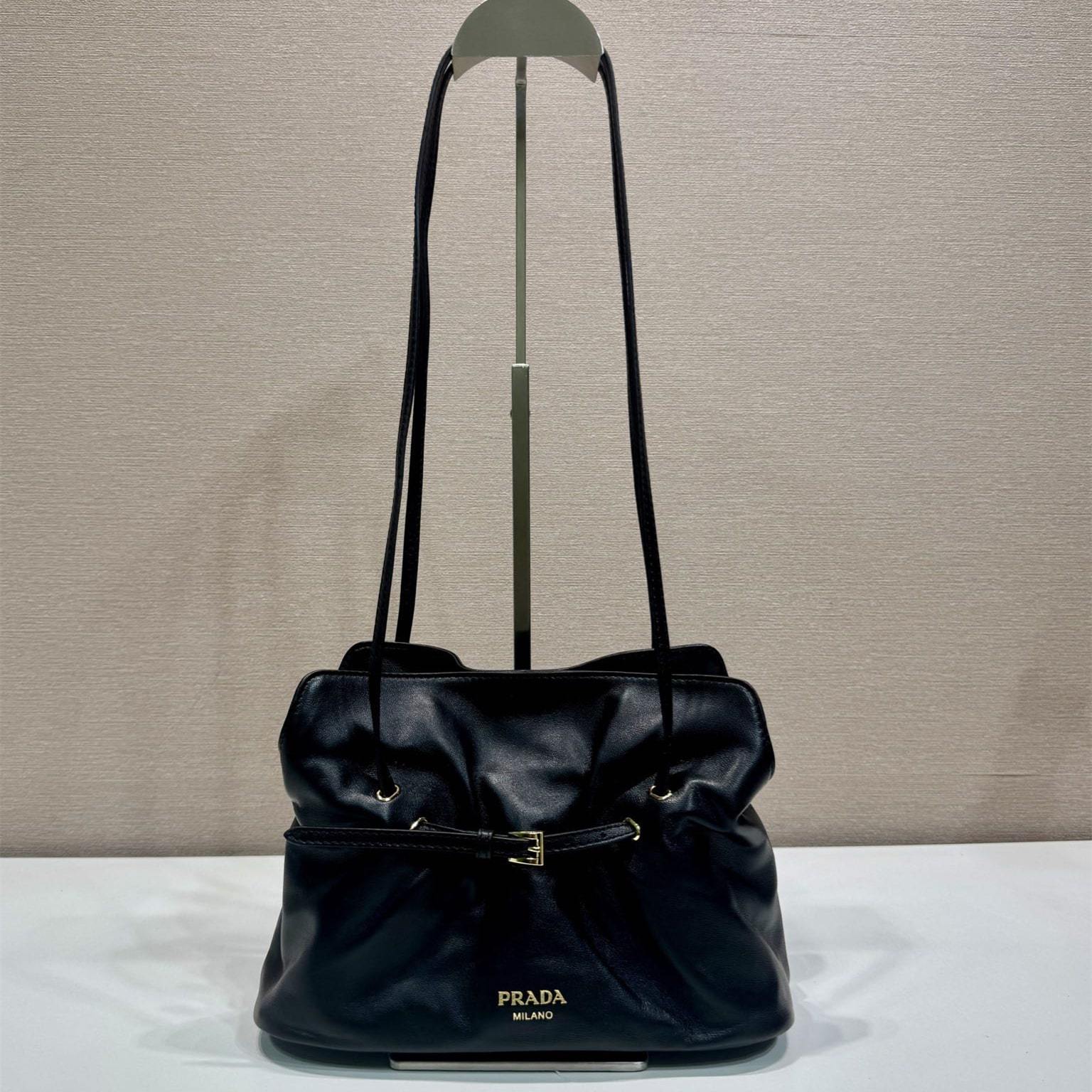 高仿Prada*Dada系列1BG586小羊皮雲朵包黑色小號免檢版