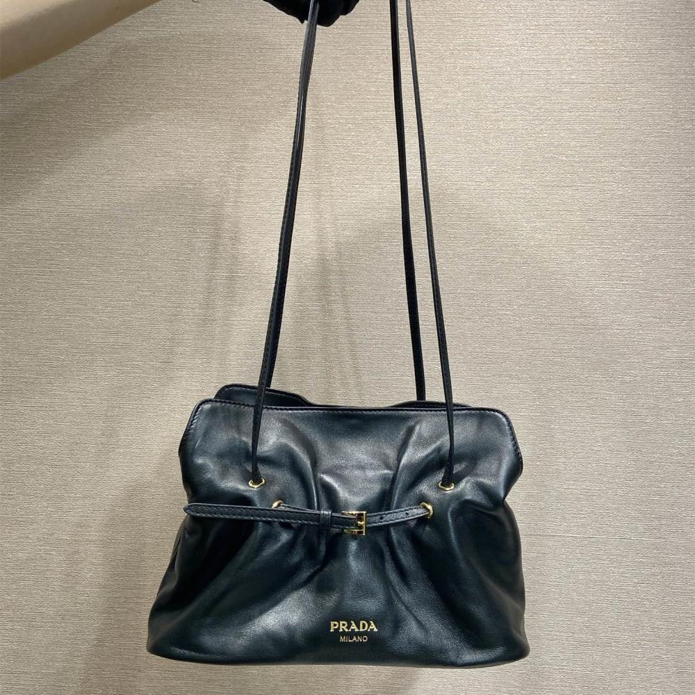 高仿Prada*Dada系列1BG586小羊皮雲朵包黑色小號免檢版
