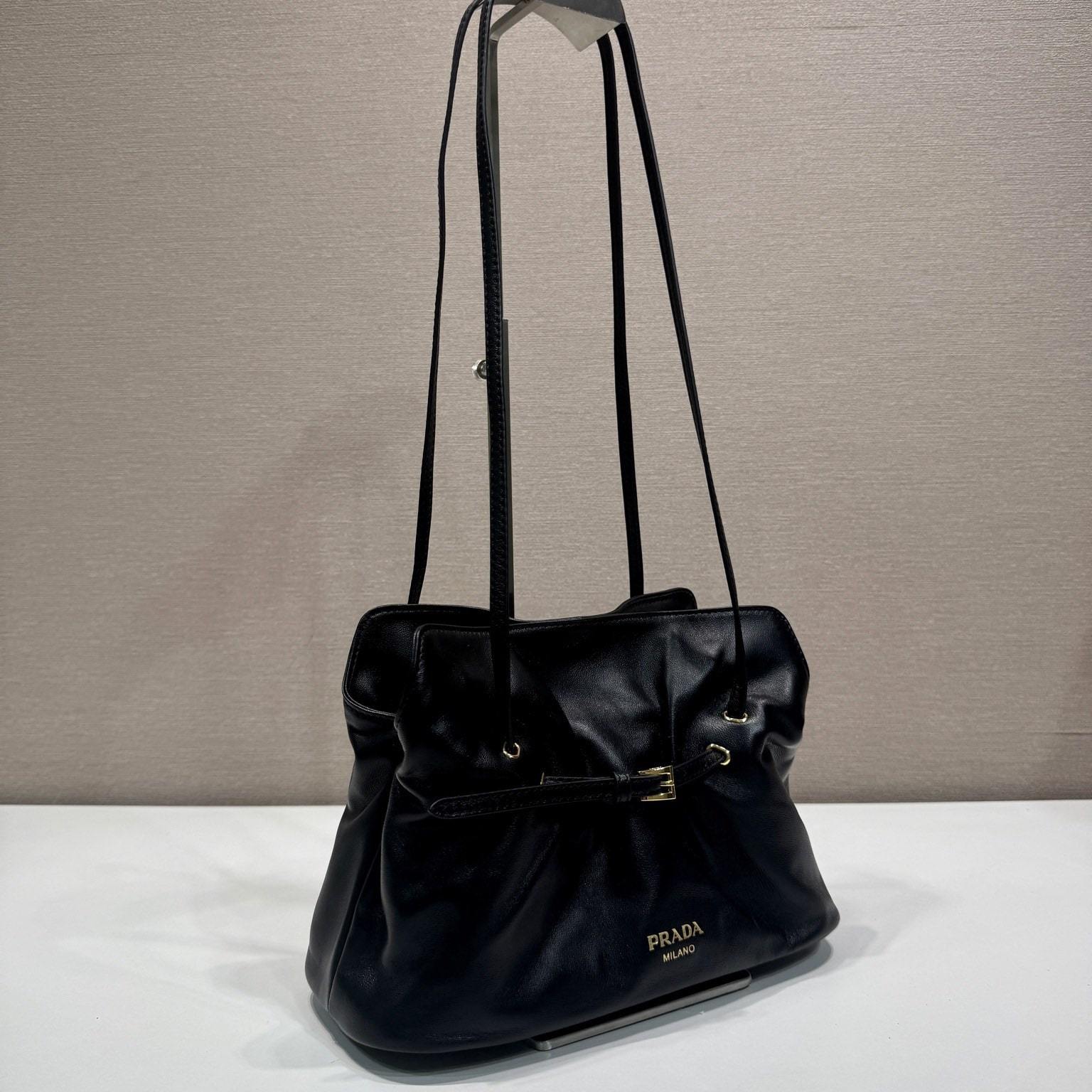 高仿Prada*Dada系列1BG586小羊皮雲朵包黑色小號免檢版