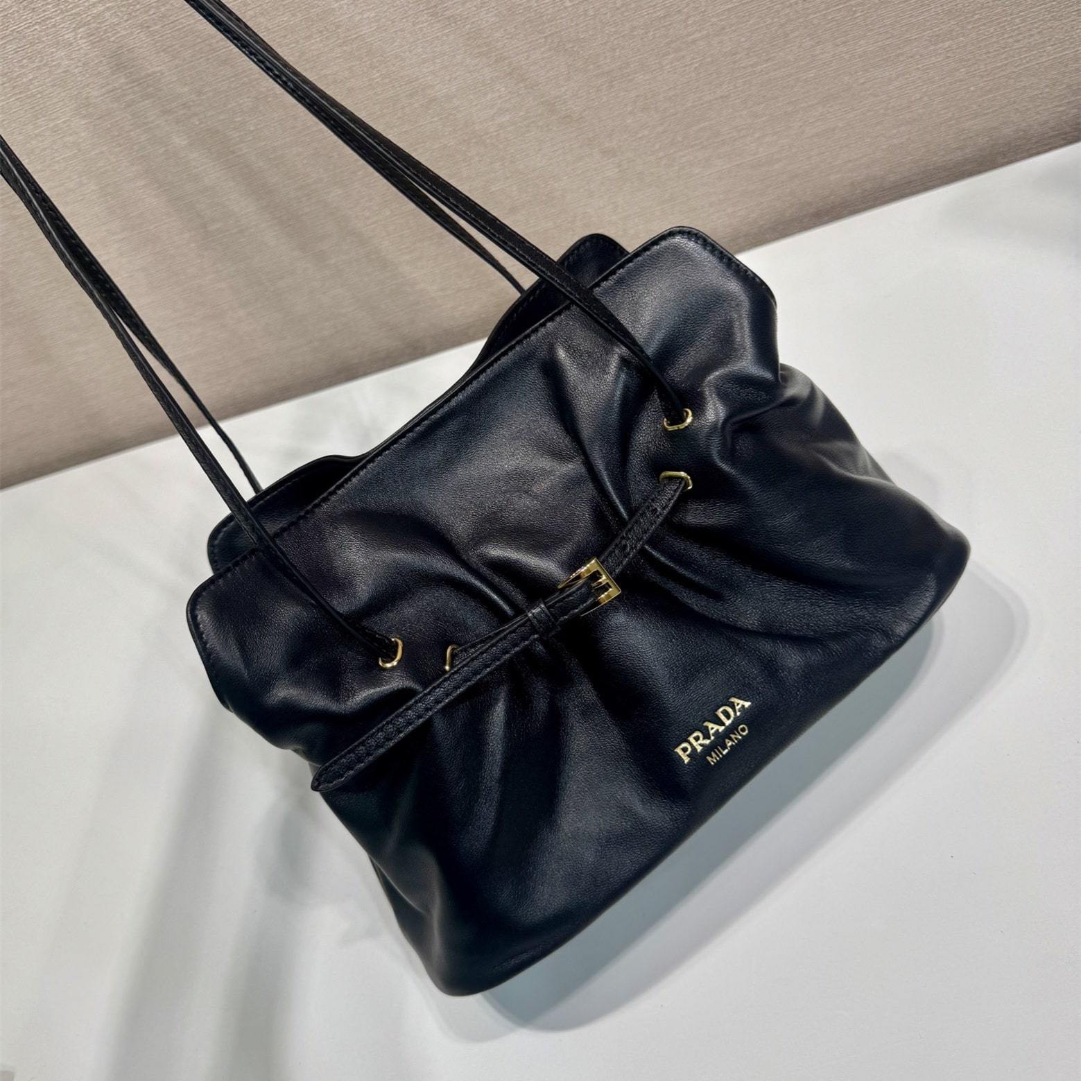 高仿Prada*Dada系列1BG586小羊皮雲朵包黑色小號免檢版