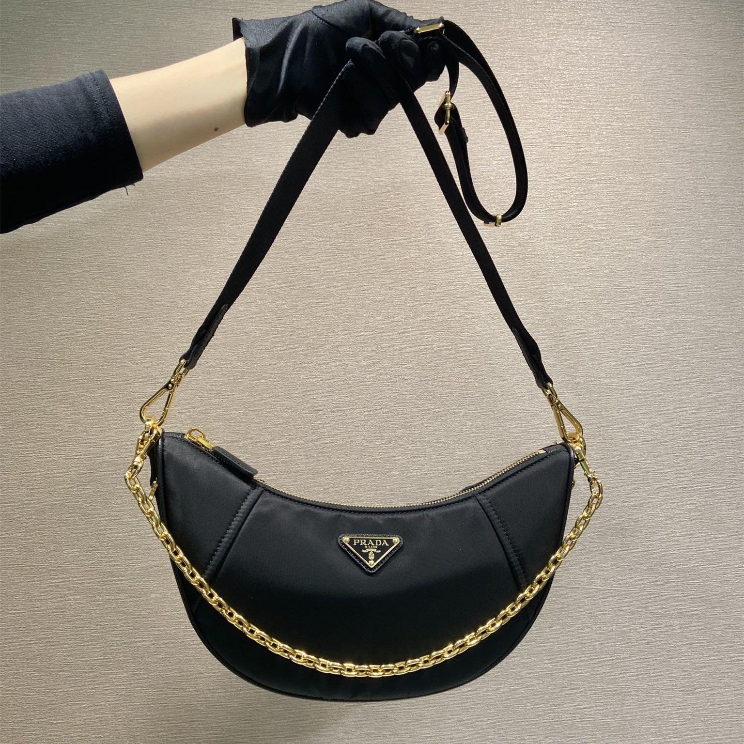 高仿Prada*RE-Nylon系列1BH222單肩半月包黑色免檢版