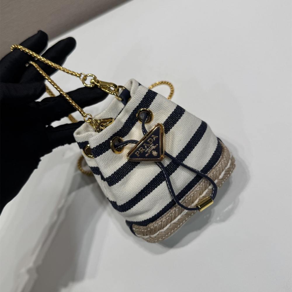 高仿Prada*Mariner系列1NR16H水桶包藍黑Mini免檢版