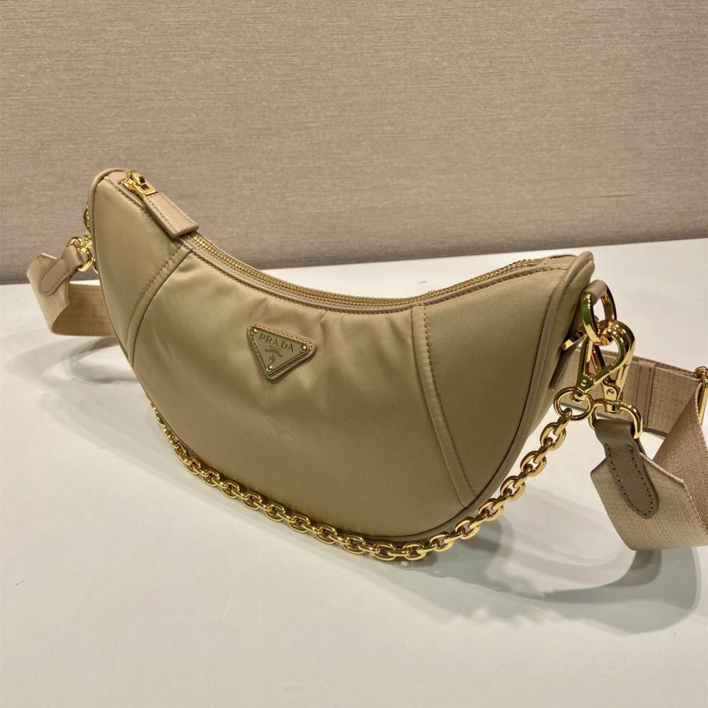 高仿Prada*RE-Nylon系列1BH222單肩半月包駝色免檢版