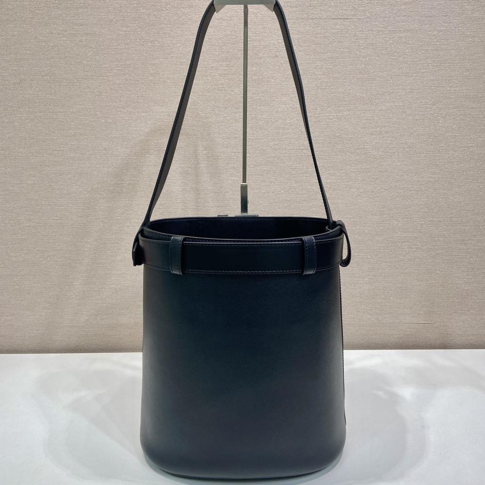 高仿Prada*Buckle系列1BE085小牛皮水桶包黑色免檢版