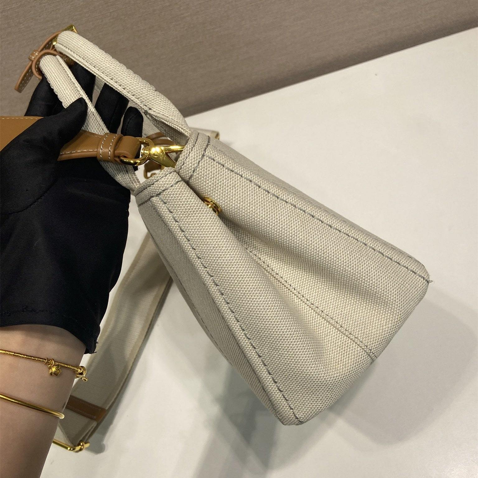 高仿Prada*1BA038刺繡徽標Tote手袋白色Mini免檢版