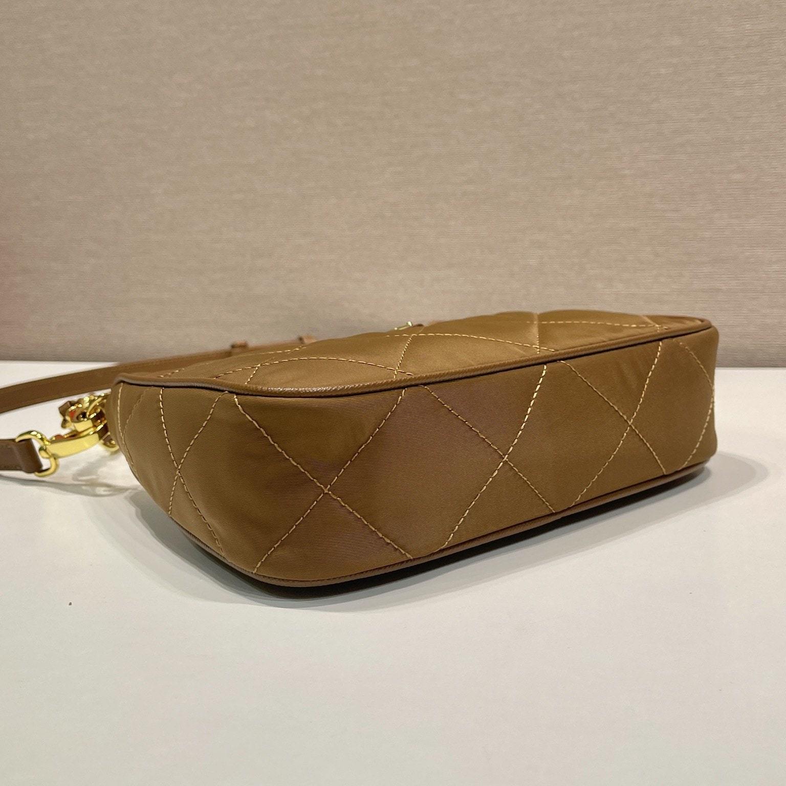 高仿Prada*RE-Nylon系列1BC204單肩包棕色免檢版