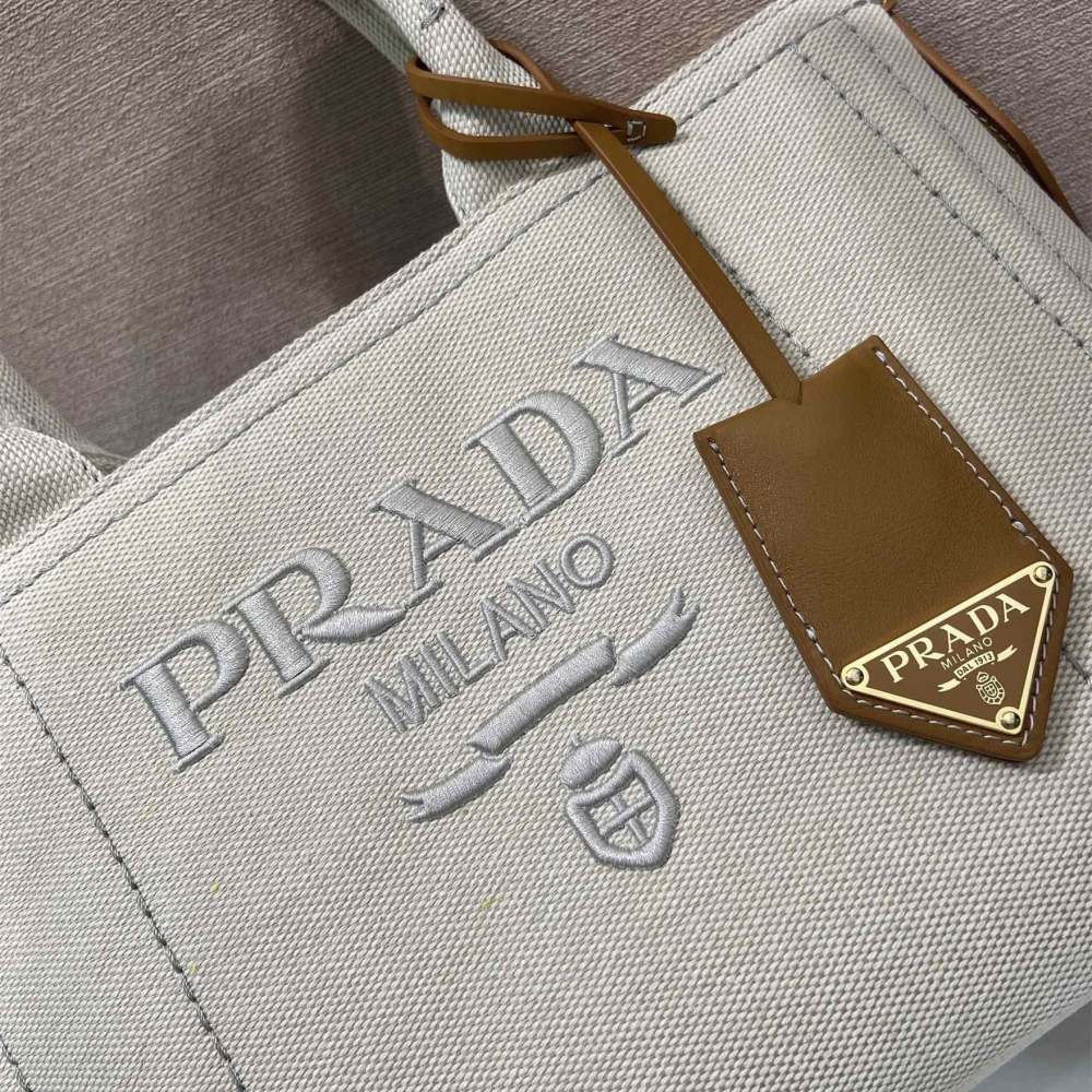 高仿Prada*1BG464刺繡徽標Tote包白色小號免檢版