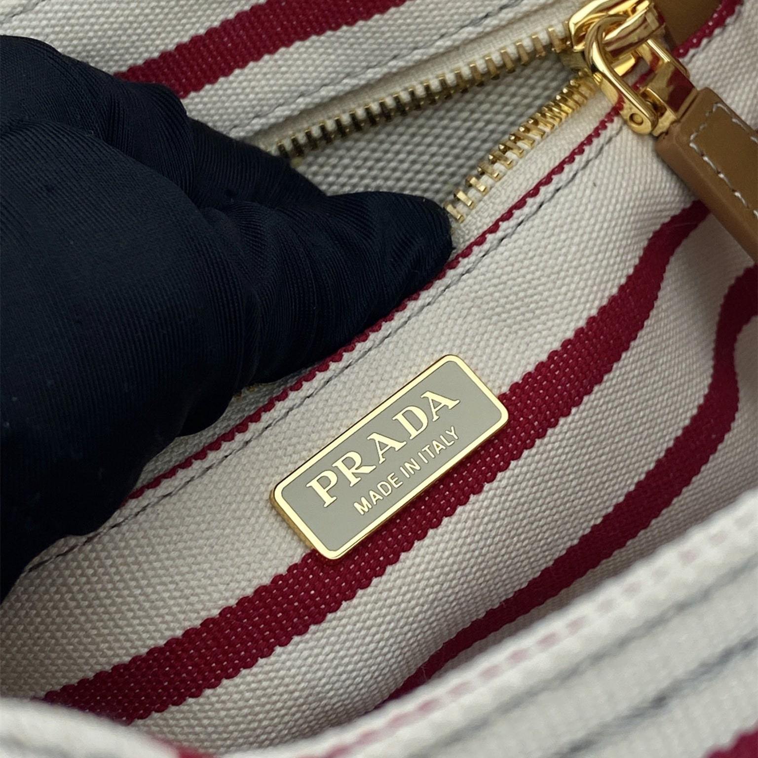 高仿Prada*1BA038棉質徽標手提袋石榴紅Mini免檢版