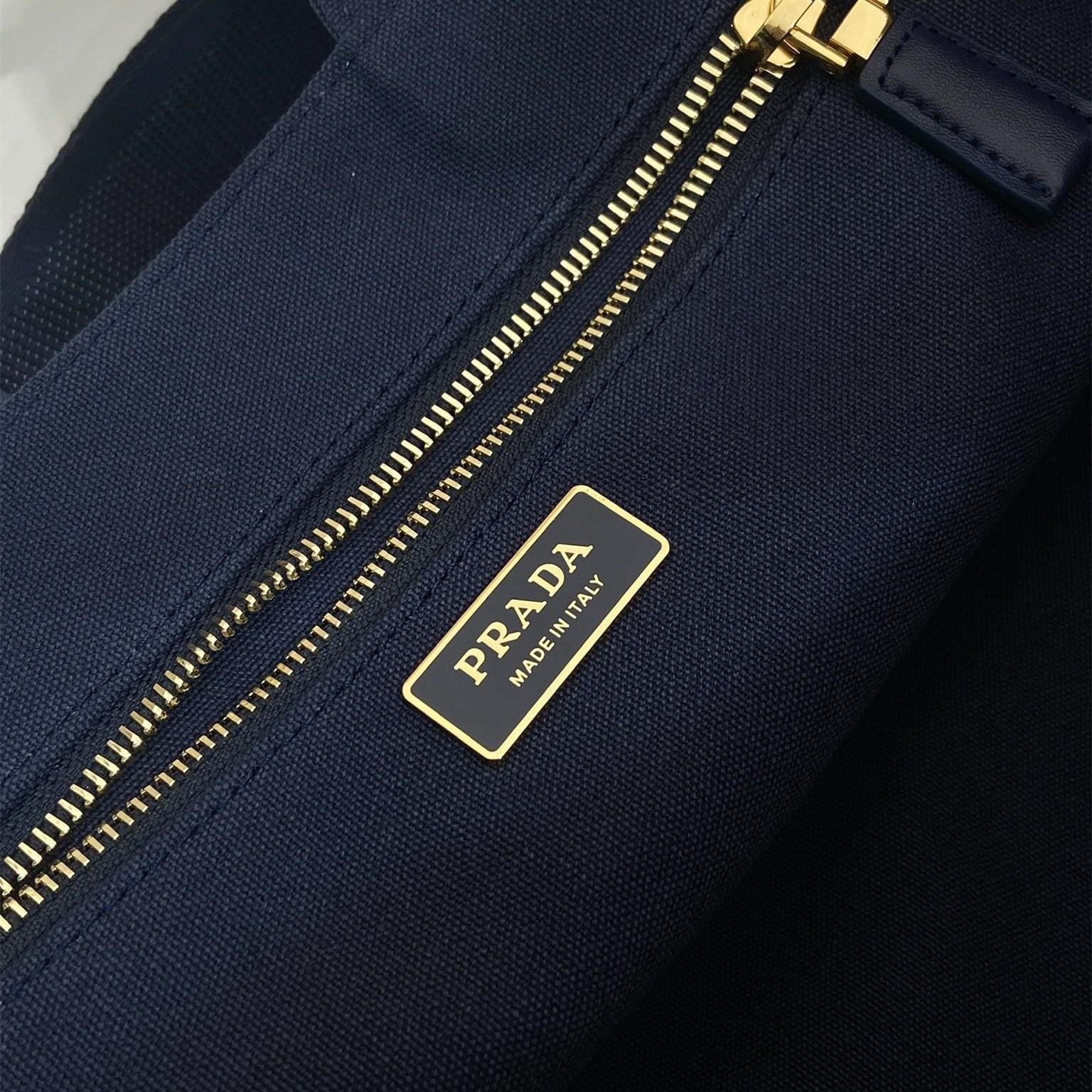 高仿Prada*1BG554刺繡徽標購物袋深藍中號免檢版