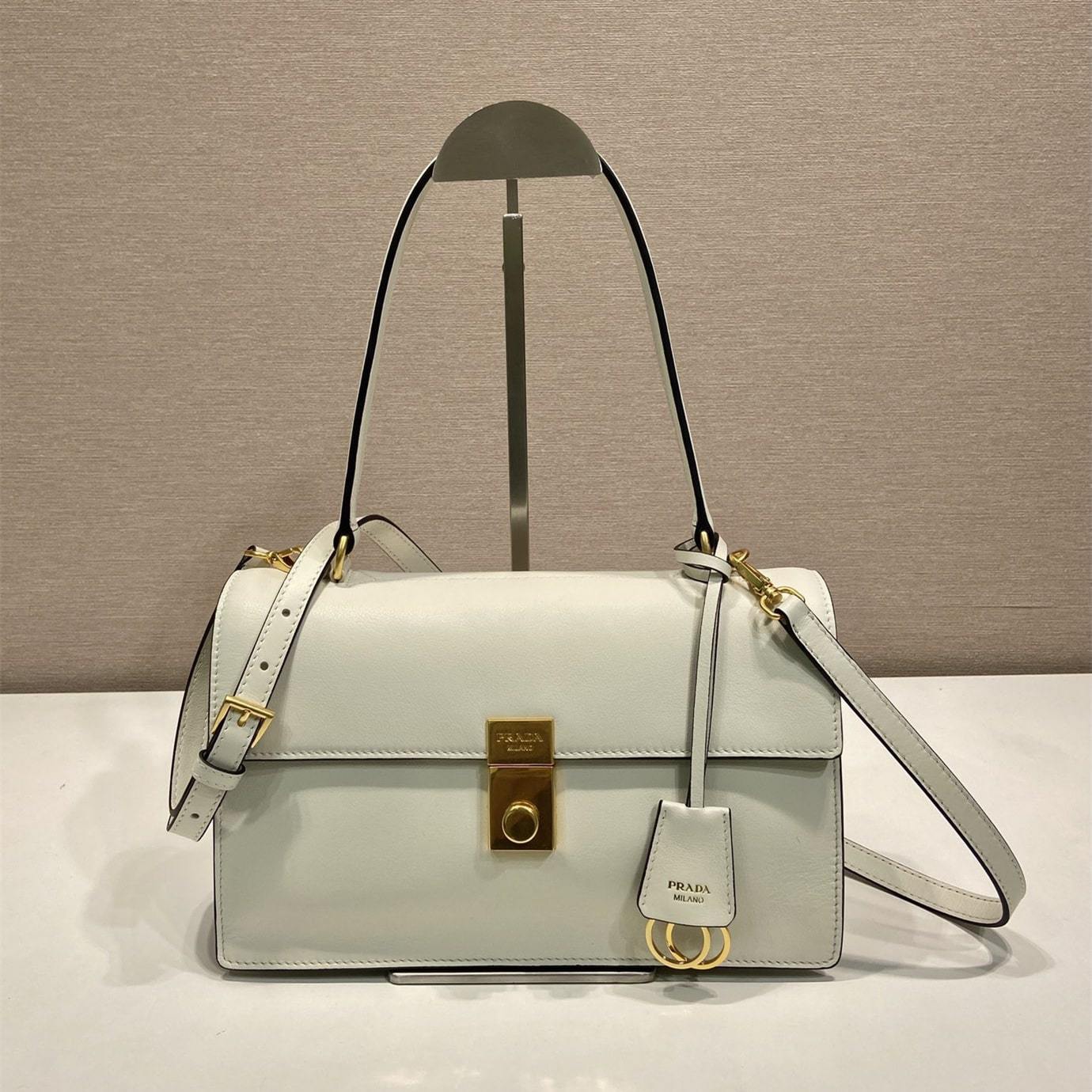 高仿Prada*SoftSound系列1BN023斜挎包白色中號免檢版