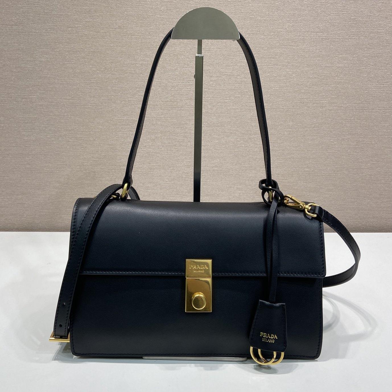 高仿Prada*SoftSound系列1BN023斜挎包黑色中號免檢版