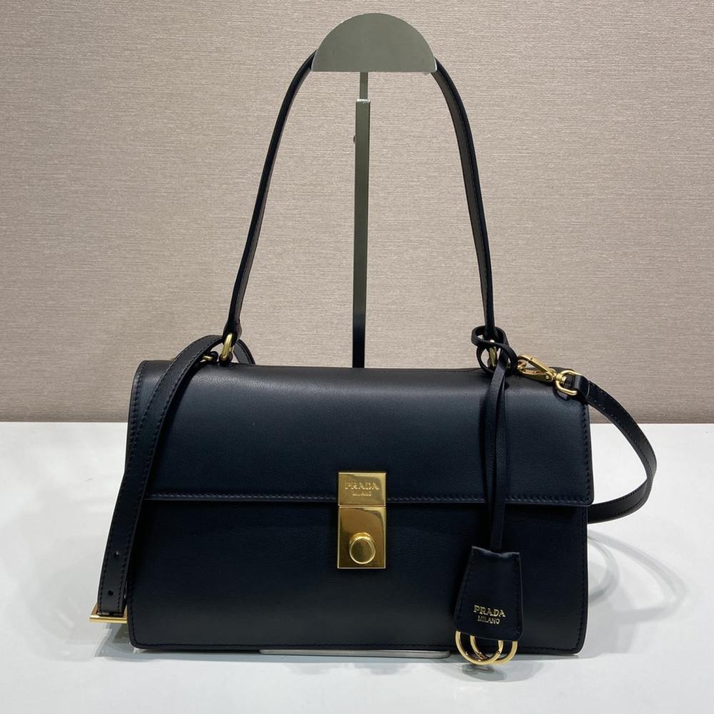 高仿Prada*SoftSound系列1BN023斜挎包黑色中號免檢版