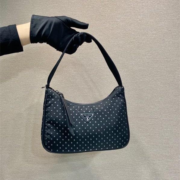 高仿Prada*RE-Nylon系列1BC515鉚釘單肩包黑色Mini免檢版