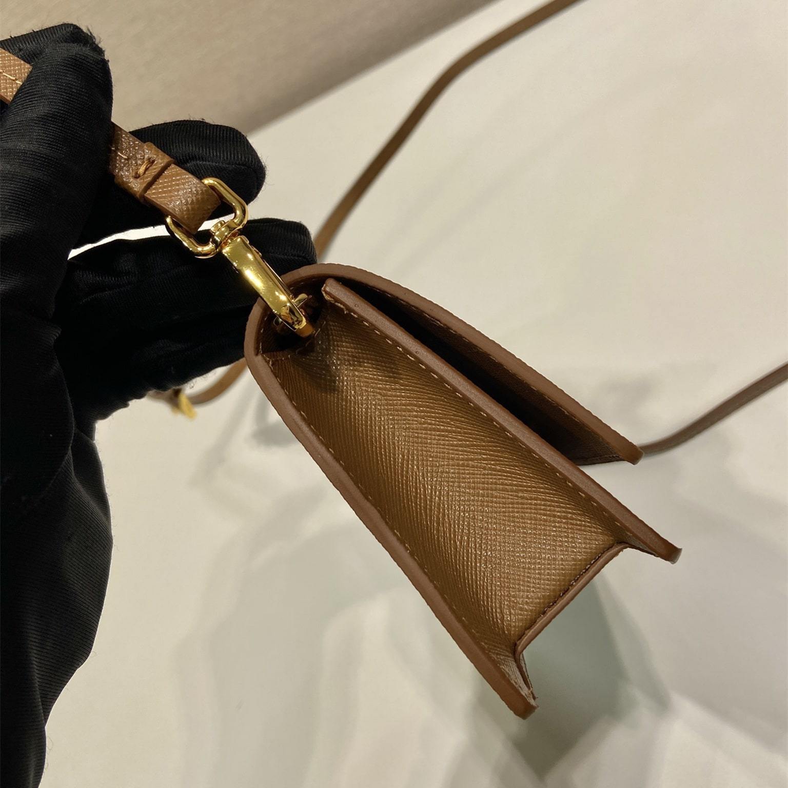 高仿Prada*Saffano系列1NF059斜挎包棕色Mini免檢版