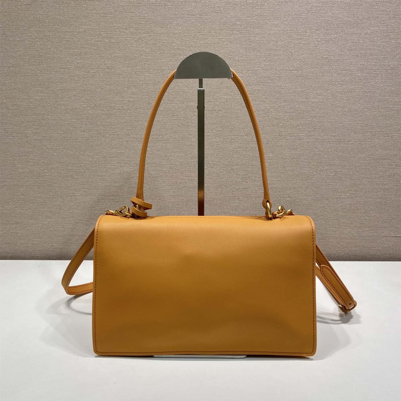 高仿Prada*SoftSound系列1BN023斜挎包琥珀色中號免檢版