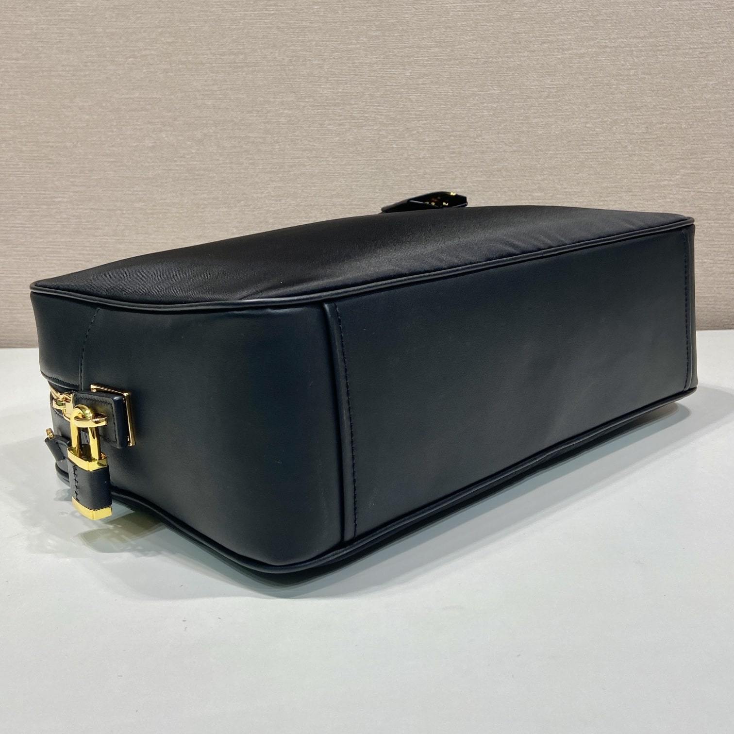 高仿Prada*RE-Nylon系列1BB131單肩手提袋黑色大號免檢版