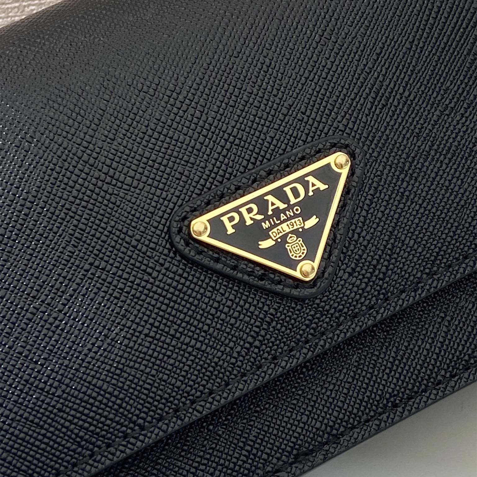 高仿Prada*Saffano系列1NF059斜挎包黑色Mini免檢版