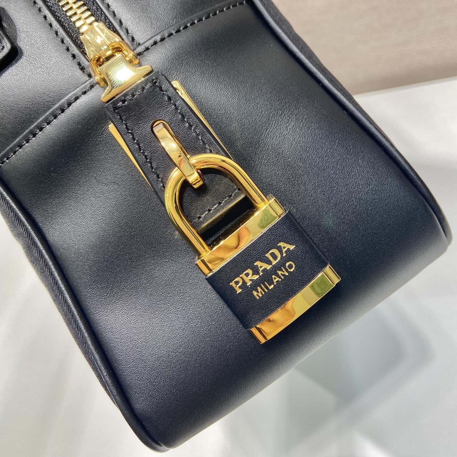 高仿Prada*RE-Nylon系列1BB132單肩手提袋黑色中號免檢版