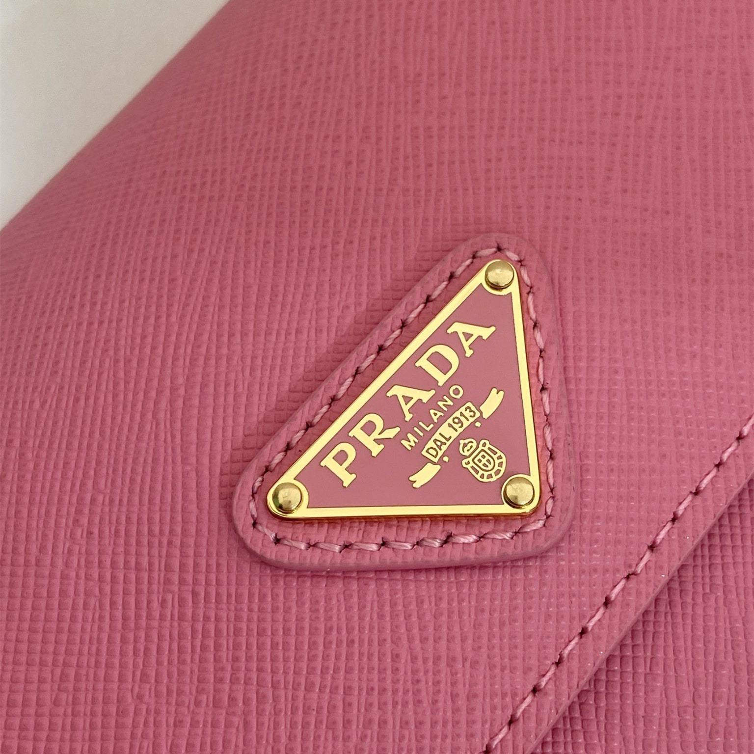 高仿Prada*Saffano系列1NF059小牛皮斜挎包粉色Mini免檢版