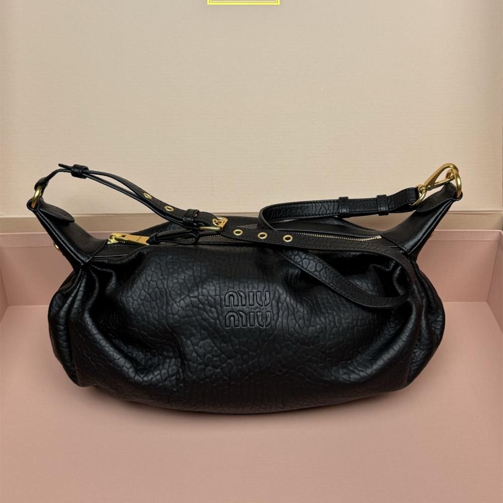 高仿miumiu*5BC191小羊皮單肩包黑色免檢版