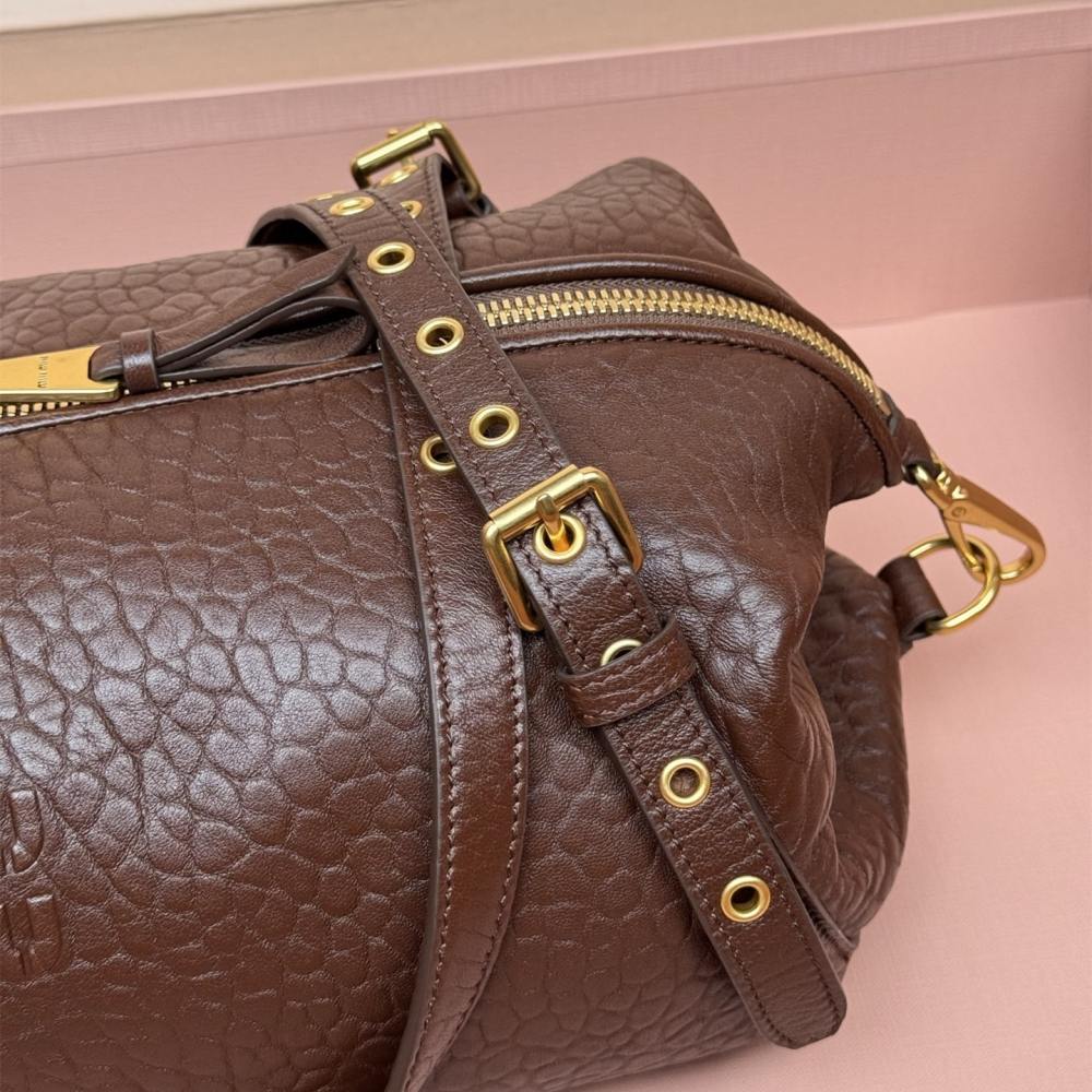 高仿miumiu*5BC190小羊皮壓花單肩包棕色免檢版