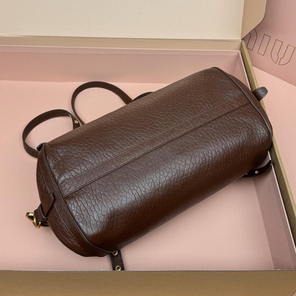 高仿miumiu*5BC190小羊皮壓花單肩包棕色免檢版