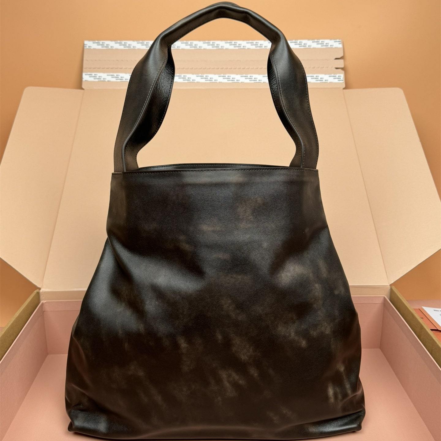 高仿miumiu*5BC119仿舊牛皮Tote包咖啡色免檢版