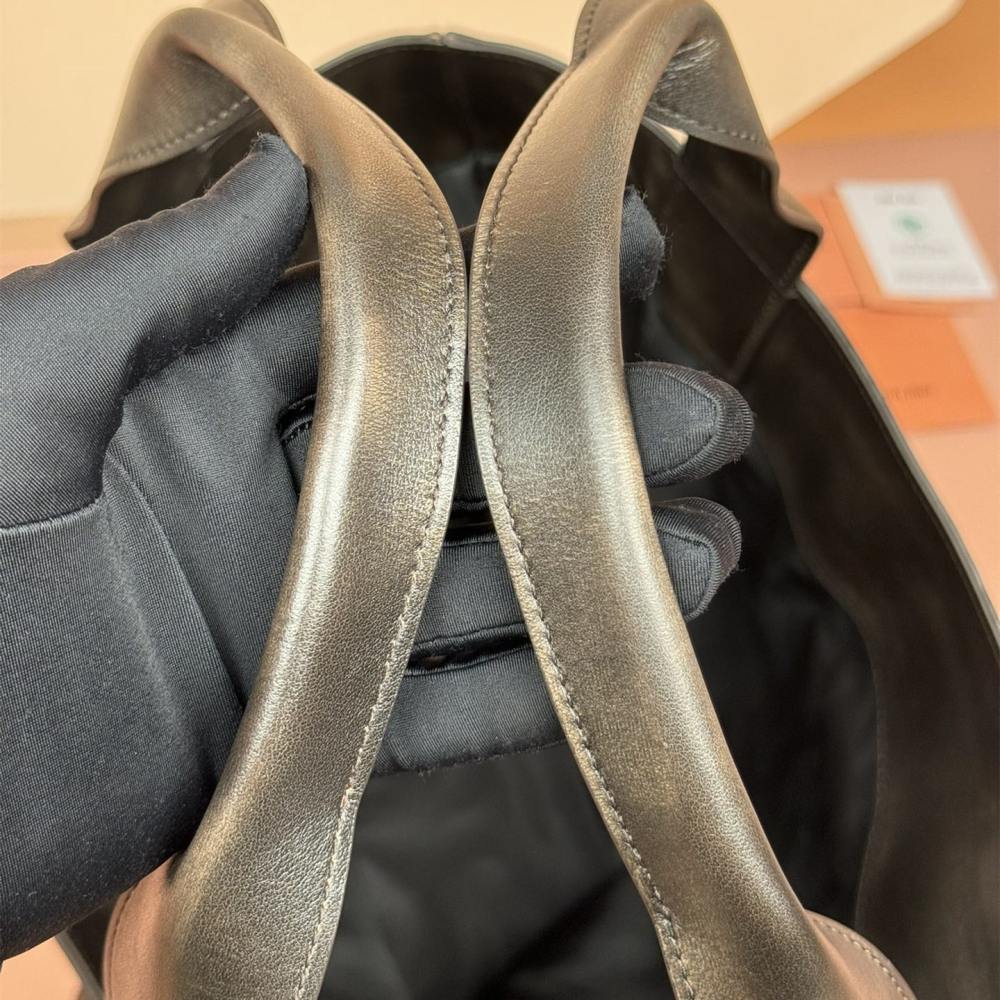 高仿miumiu*5BC119仿舊牛皮Tote包咖啡色免檢版