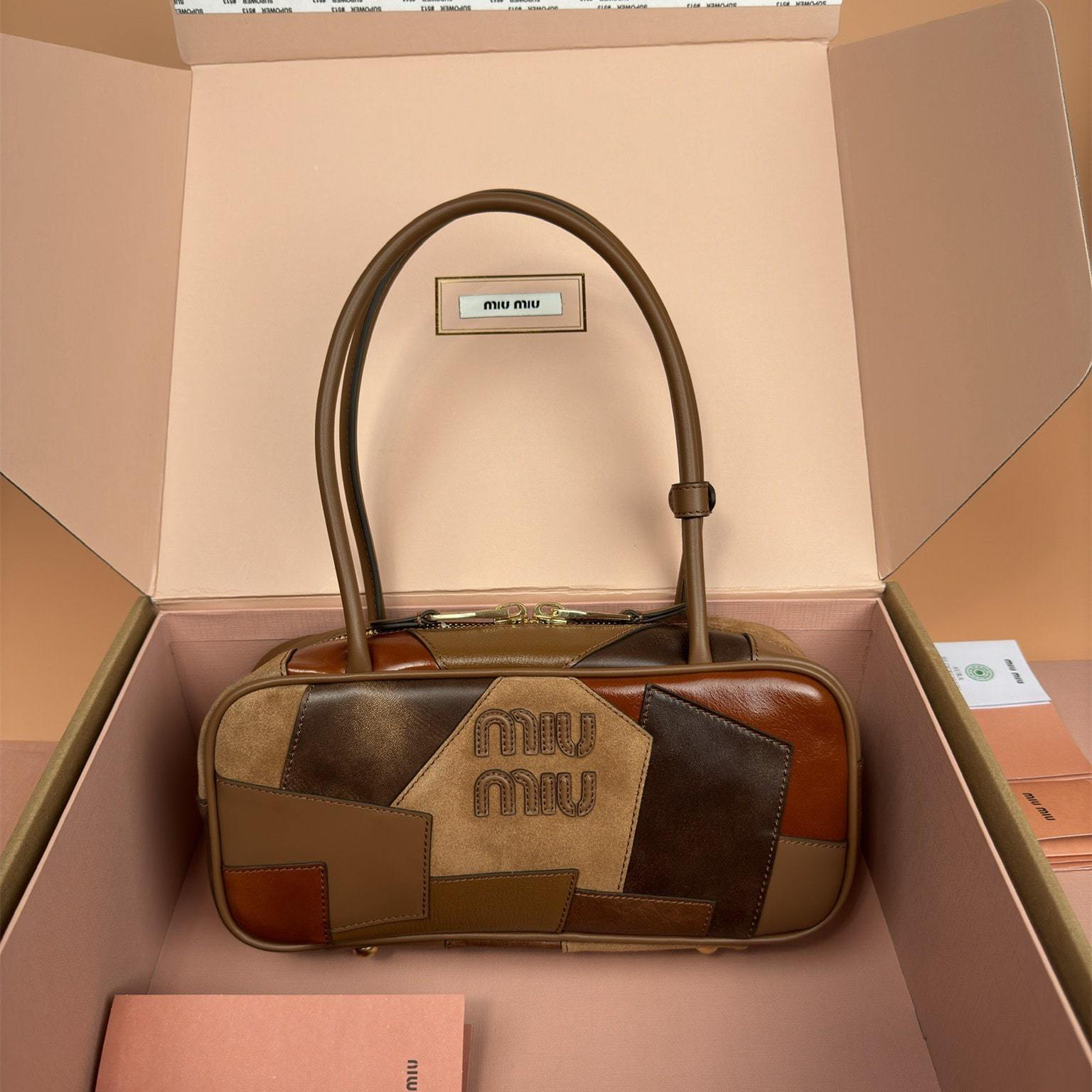 高仿miumiu*Beau系列5BB173牛羊皮手提袋干邑色免檢版