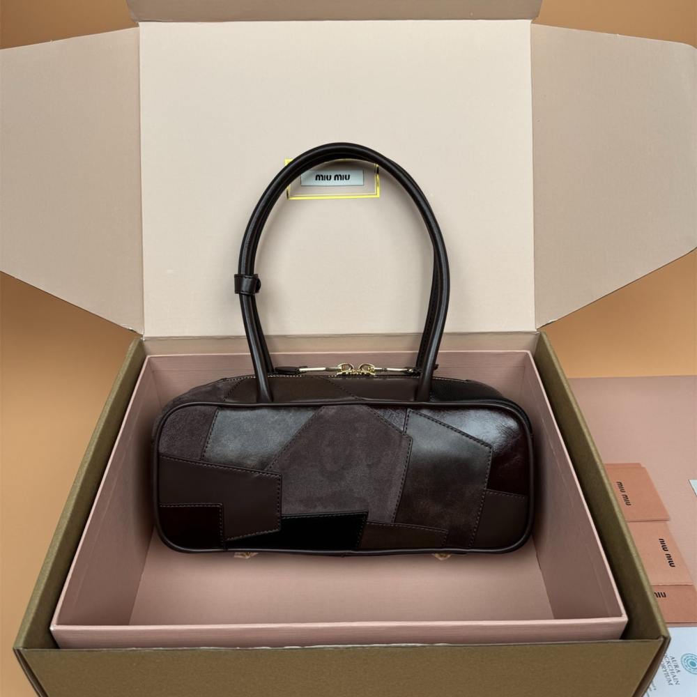 高仿miumiu*Beau系列5BB173小羊皮手提袋石楠木色免檢版