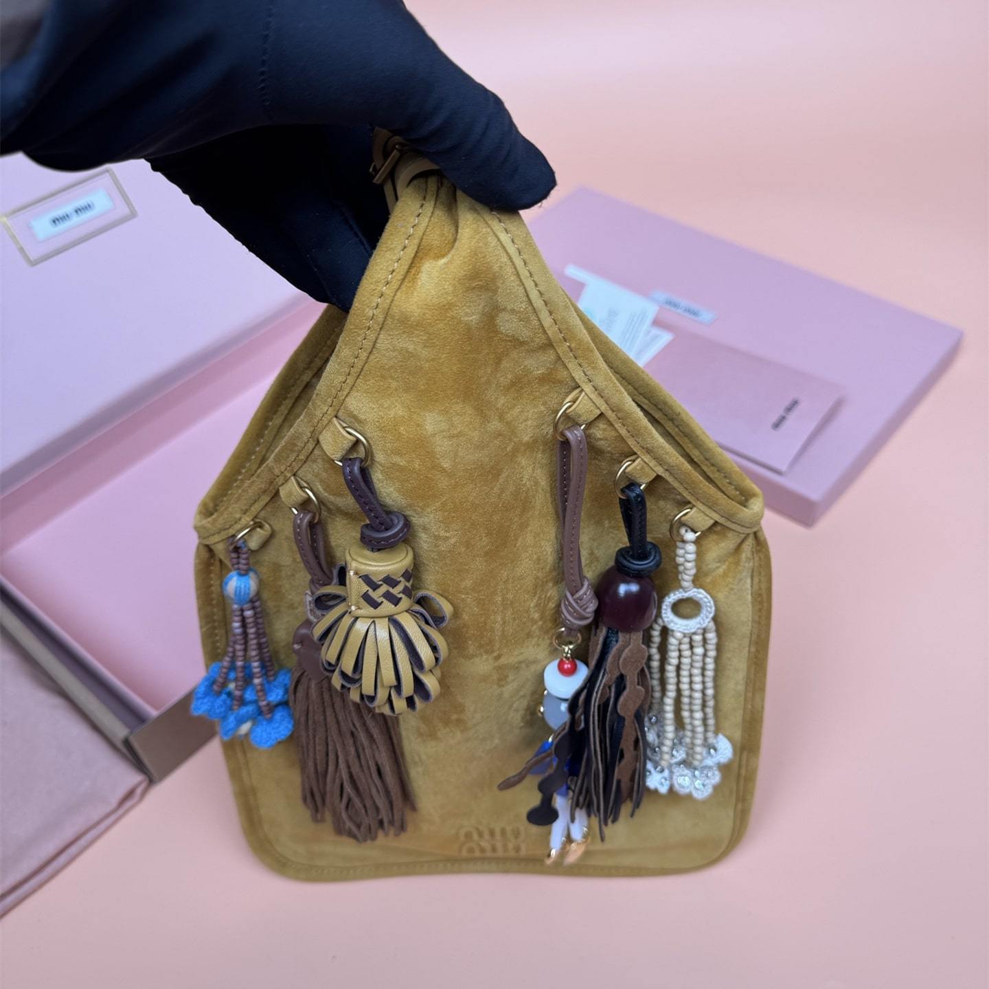 高仿miumiu*5BA295絨面革手提包棕色免檢版