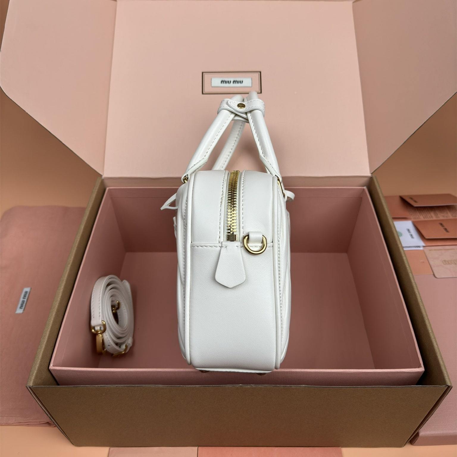 高仿miumiu*Arcadie系列5BB124小羊皮單肩包白色大號免檢版