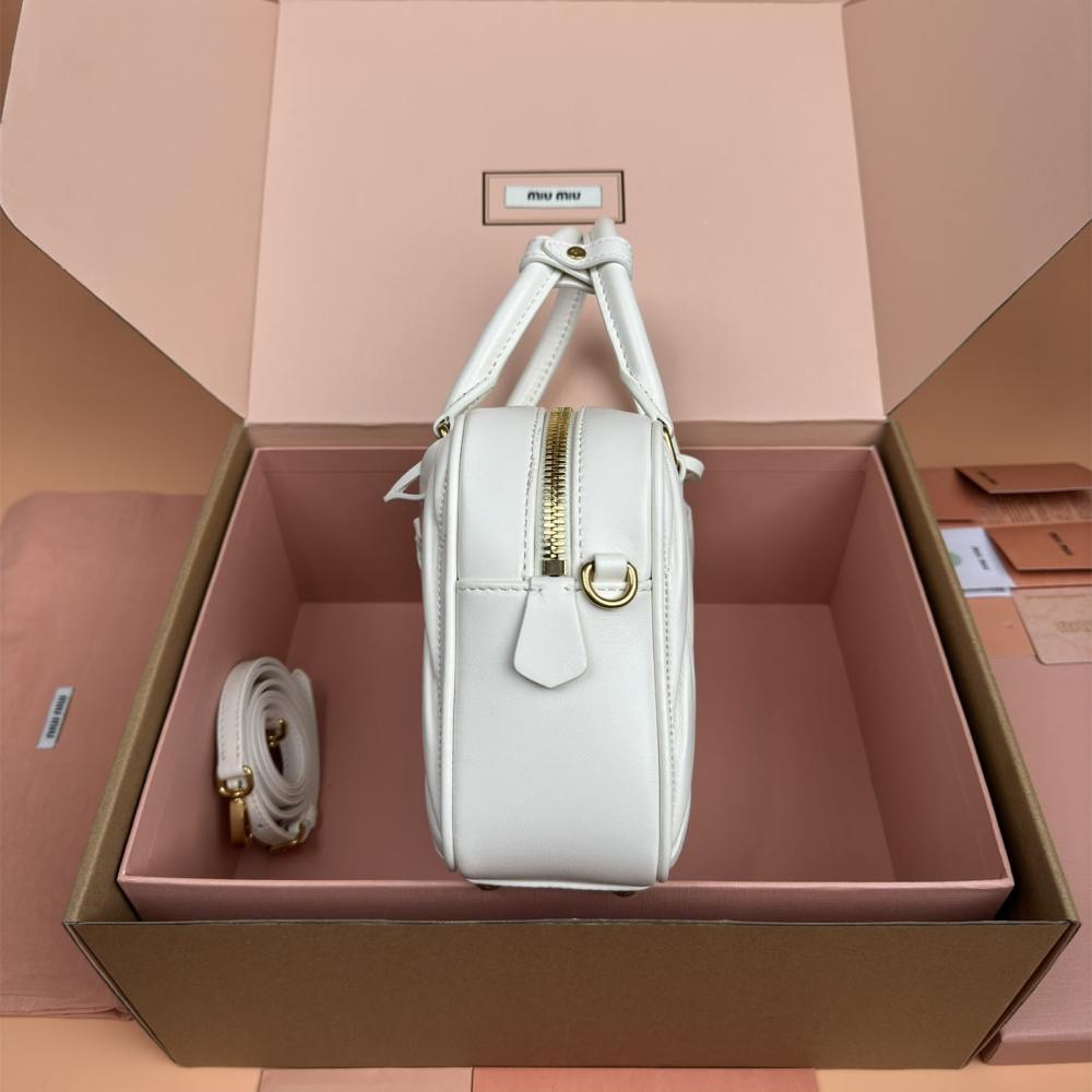 高仿miumiu*Arcadie系列5BB124小羊皮單肩包白色大號免檢版