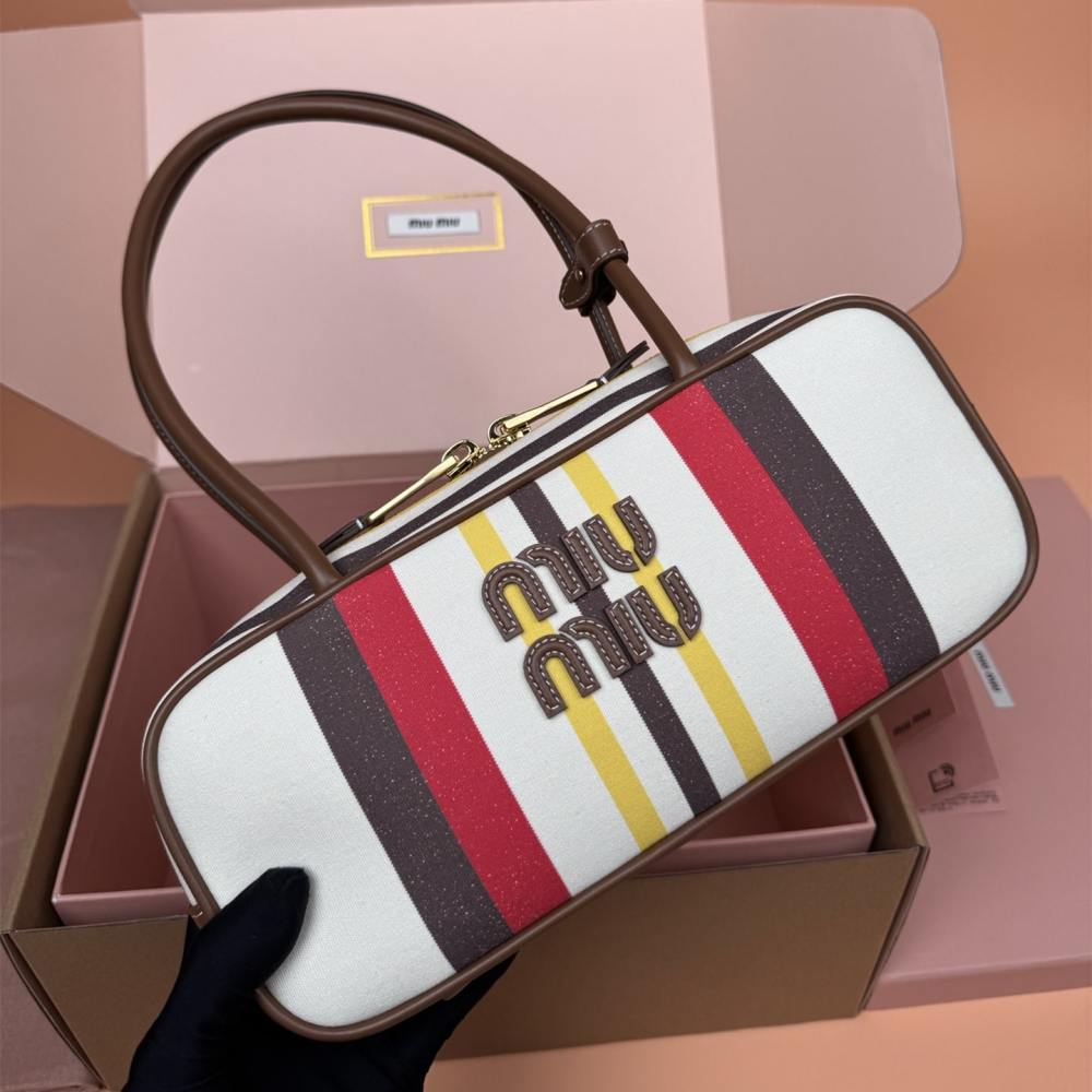 高仿miumiu*Beau系列5BB173牛皮帆布手提包米棕色免檢版