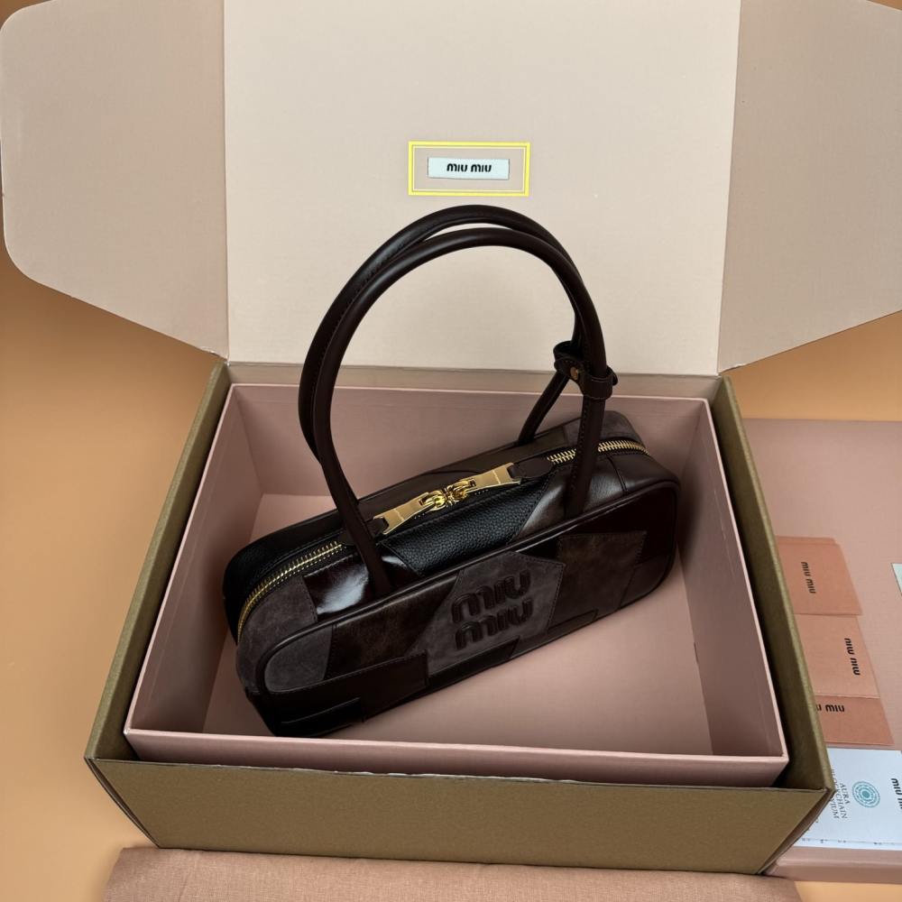 高仿miumiu*Beau系列5BB173小羊皮手提袋石楠木色免檢版