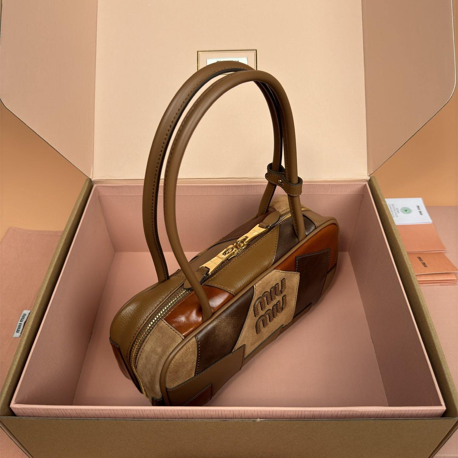 高仿miumiu*Beau系列5BB173牛羊皮手提袋干邑色免檢版