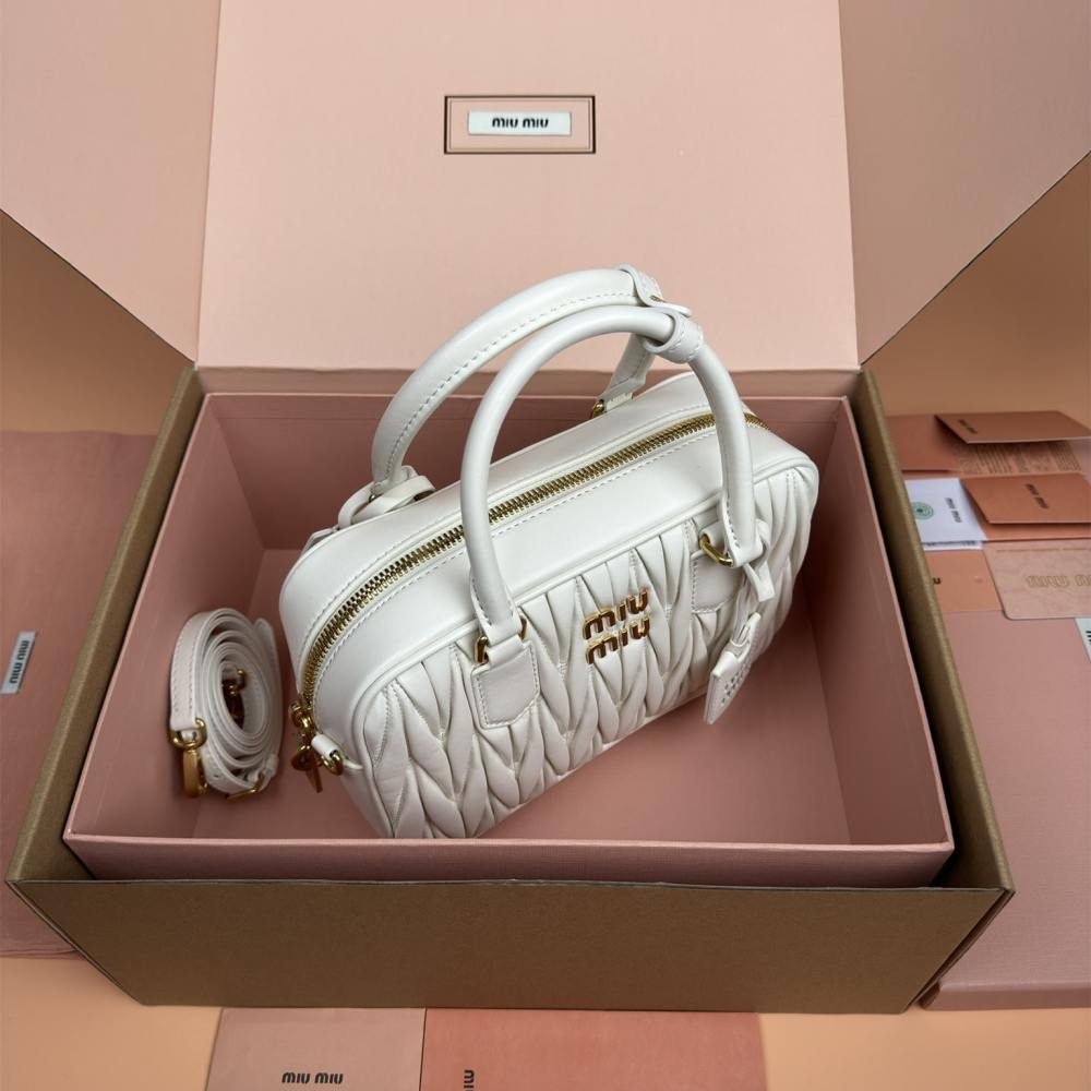 高仿miumiu*Arcadie系列5BB124小羊皮單肩包白色大號免檢版