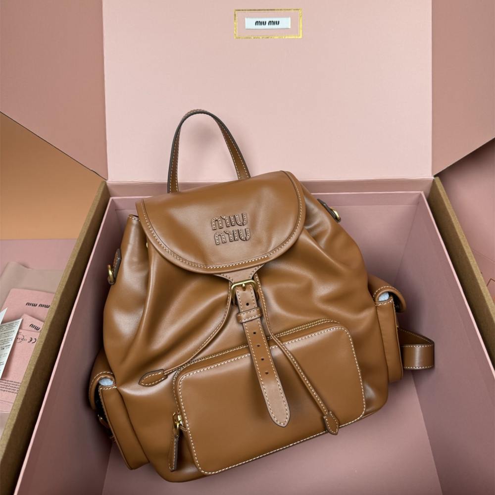 高仿miumiu*5BZ042牛皮雙肩包棕色大號免檢版