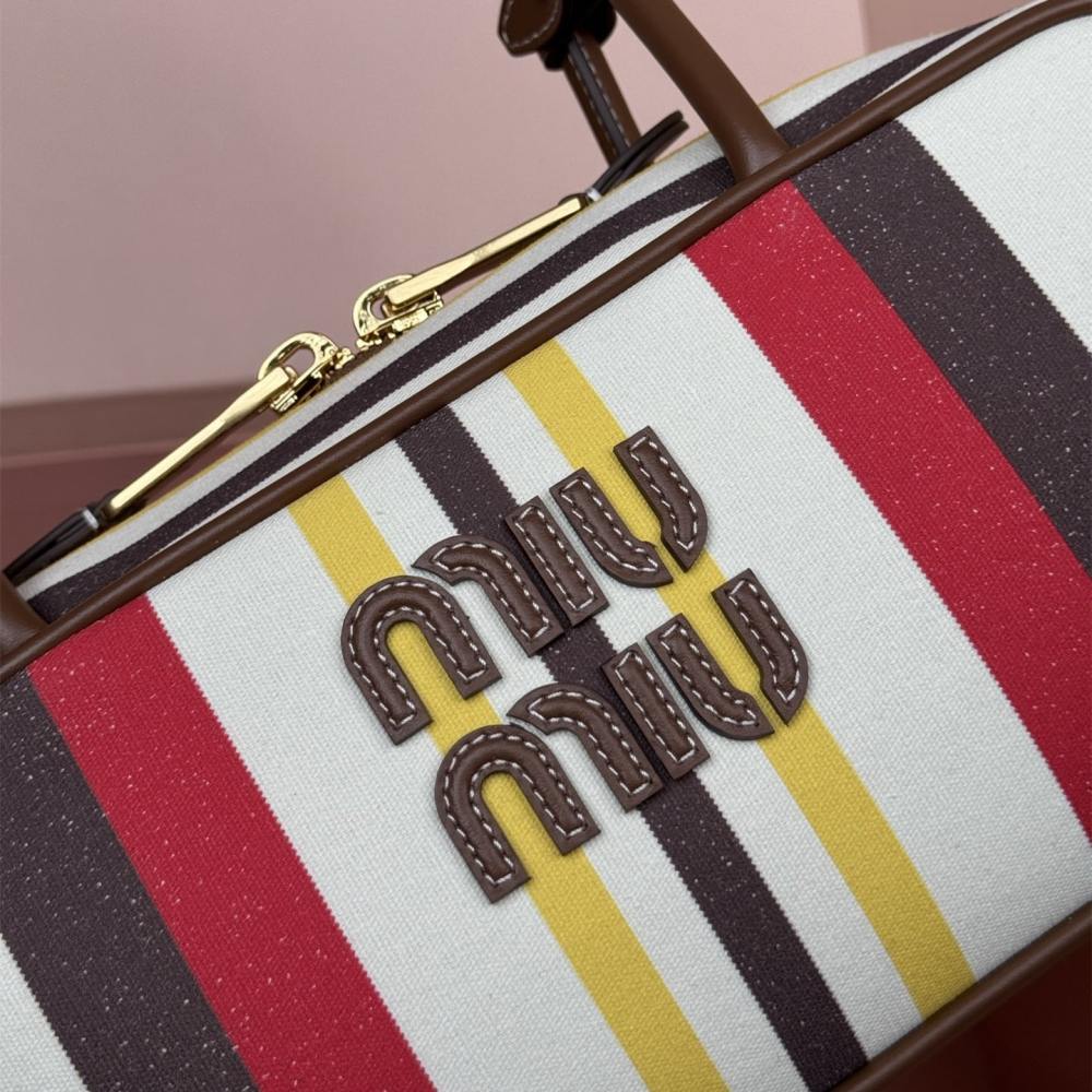 高仿miumiu*Beau系列5BB173牛皮帆布手提包米棕色免檢版