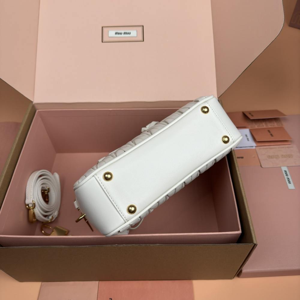 高仿miumiu*Arcadie系列5BB124小羊皮單肩包白色大號免檢版