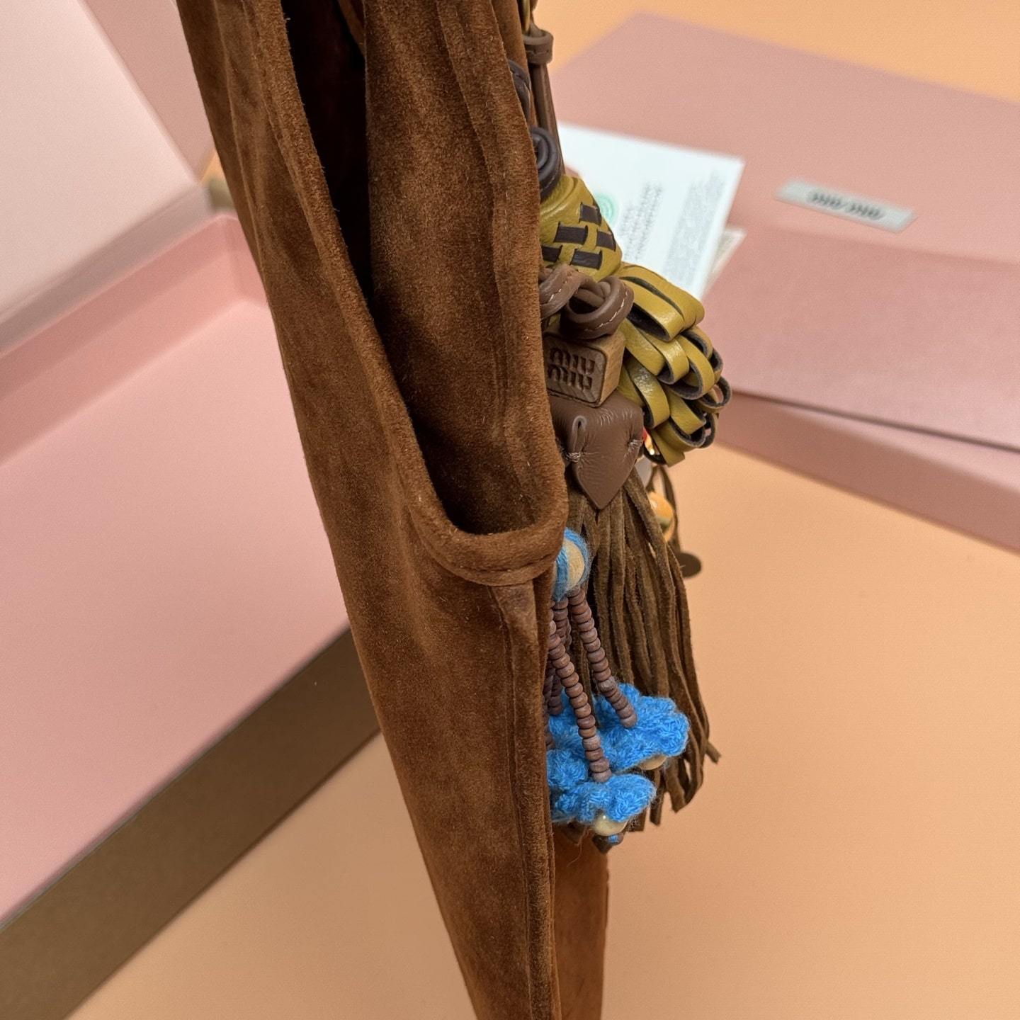 高仿miumiu*5BA295絨面革手提包橡木色免檢版