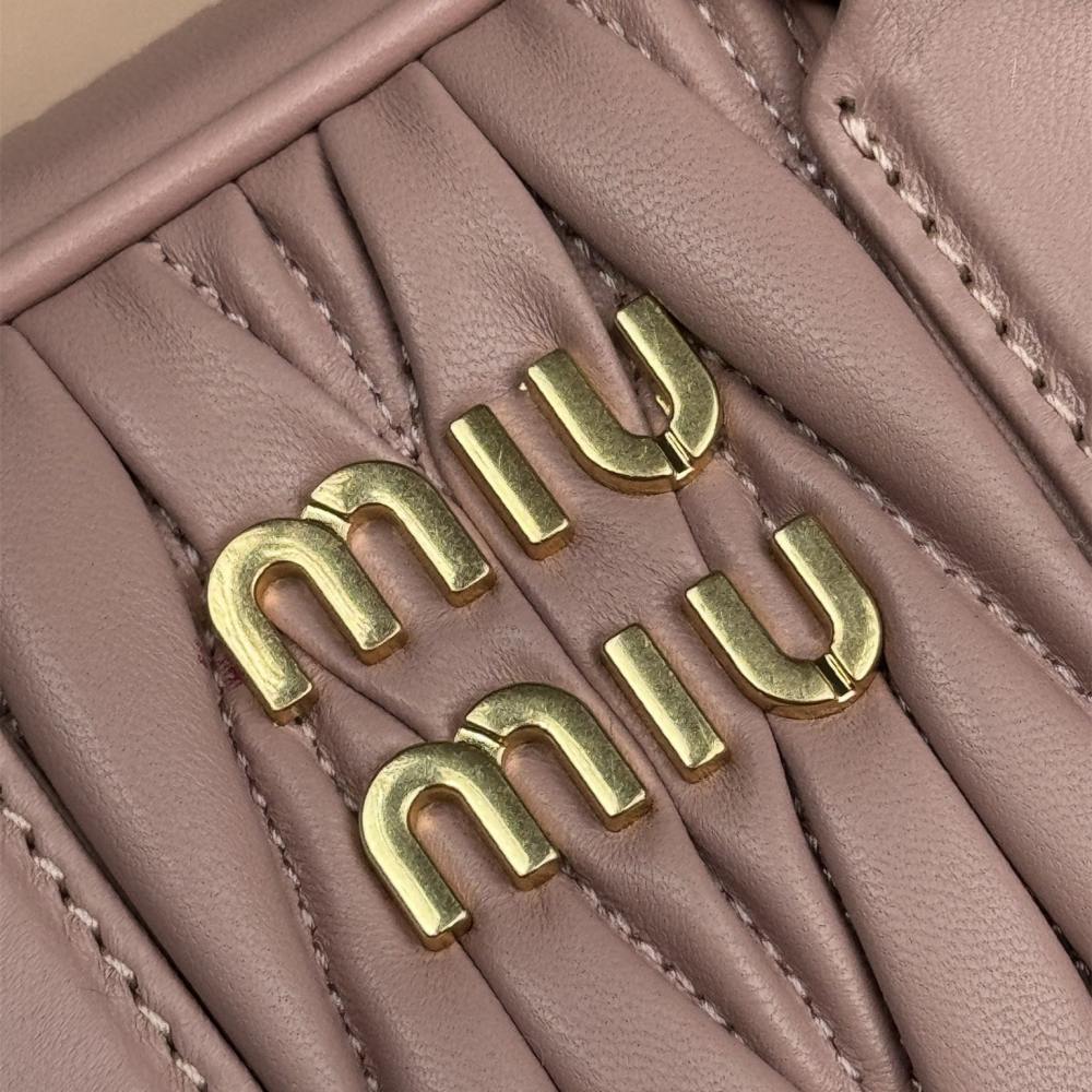 高仿miumiu*Arcadie系列5BB123小羊皮斜挎包粉色小號免檢版