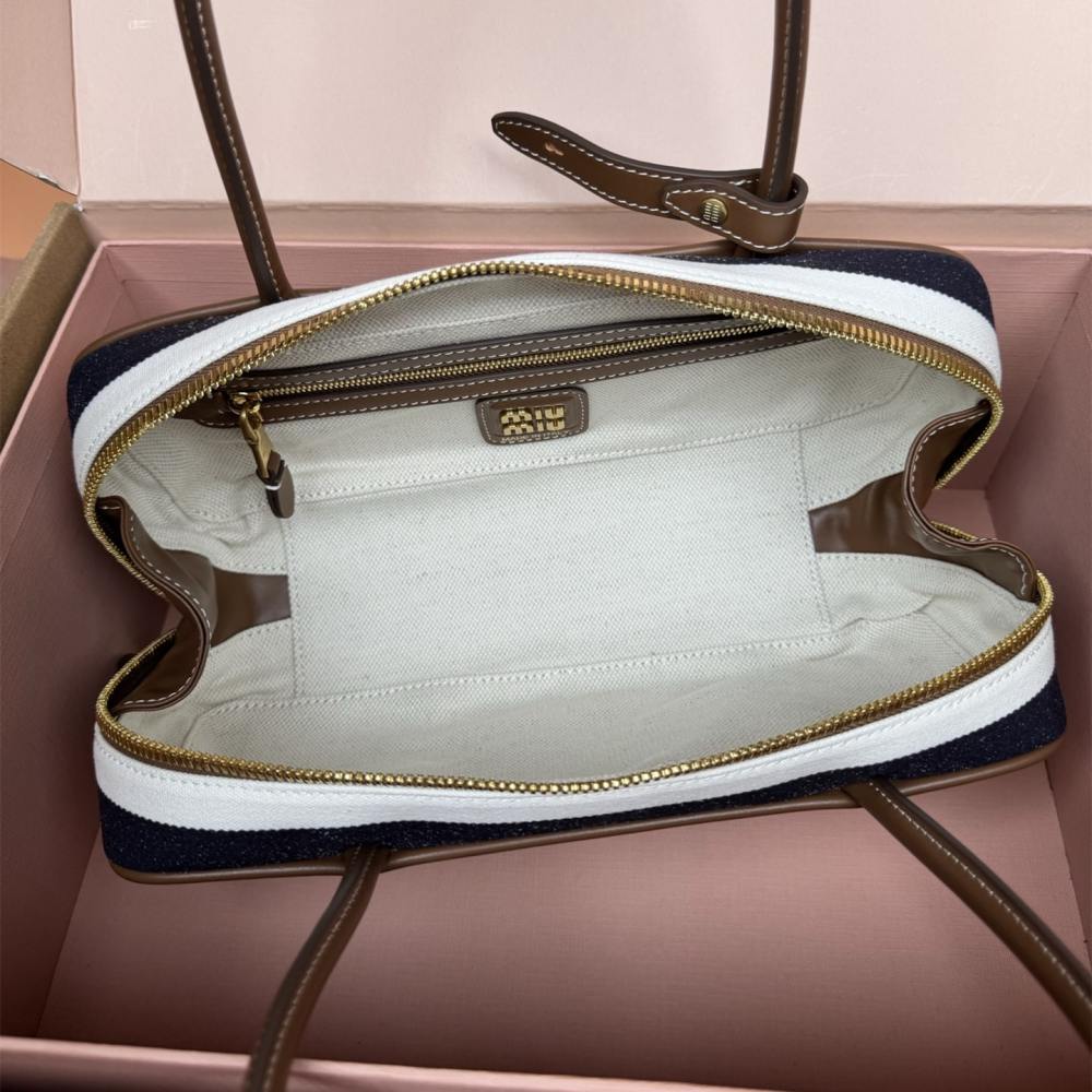 高仿miumiu*Beau系列5BB173牛皮帆布手提包藍白色免檢版