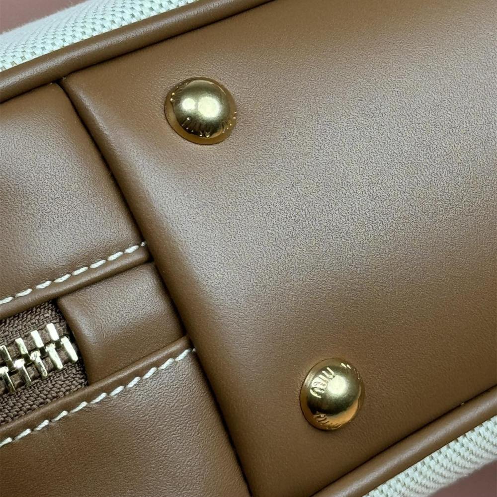 高仿miumiu*Beau系列5BB173棉質手拎袋棕色免檢版