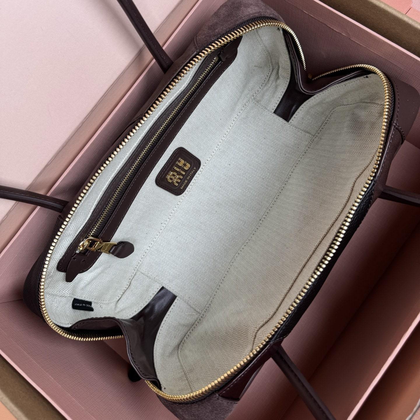 高仿miumiu*Beau系列5BB173小羊皮手提袋石楠木色免檢版