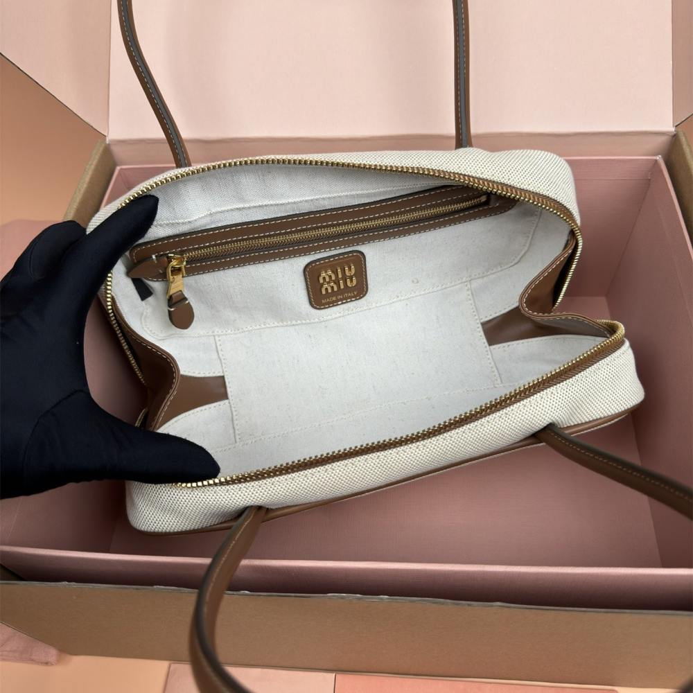 高仿miumiu*Beau系列5BB173棉質手拎袋棕色免檢版