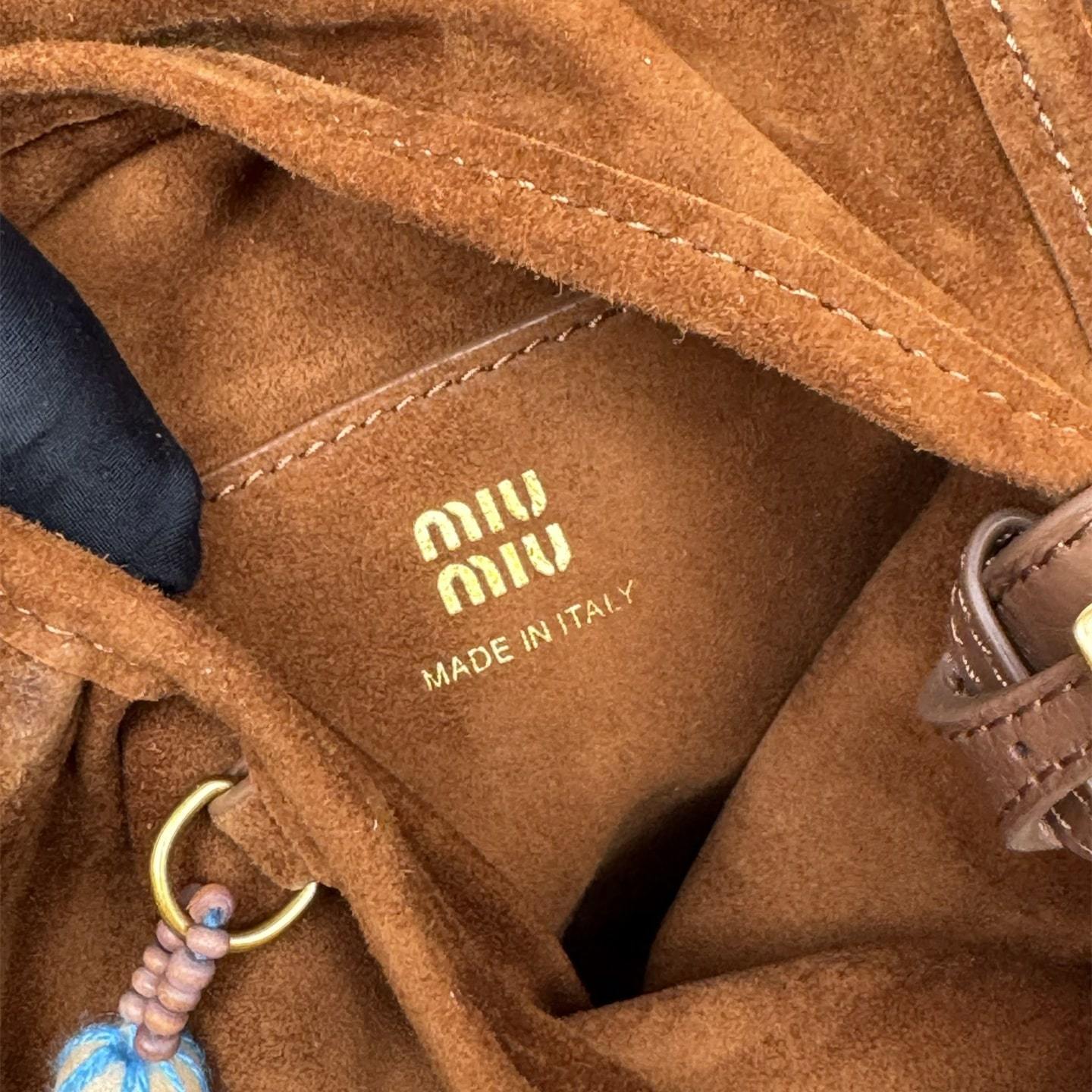 高仿miumiu*5BA295絨面革手提包橡木色免檢版
