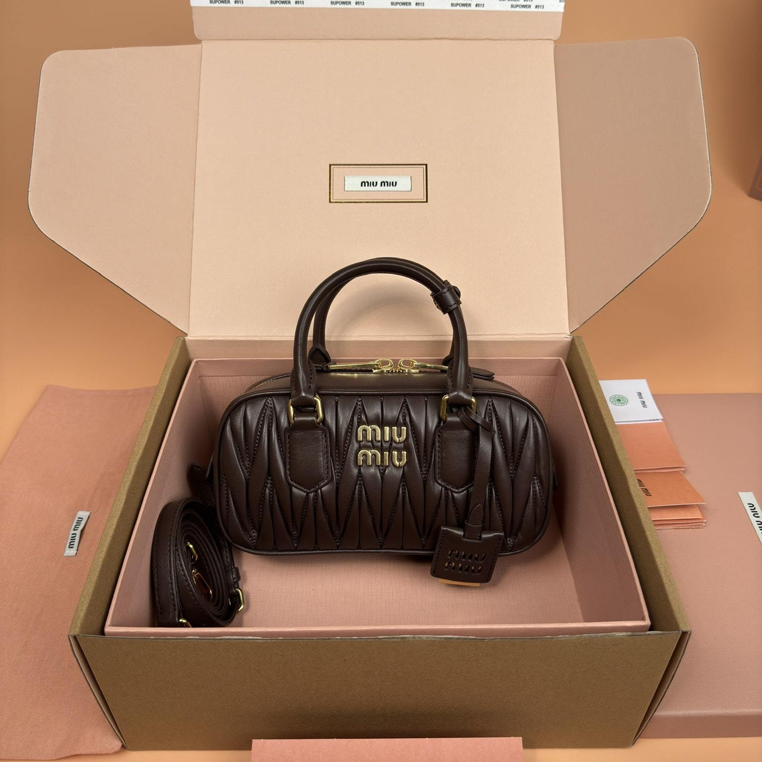 高仿miumiu*Arcadie系列5BB142保齡球小羊皮深棕色免檢版
