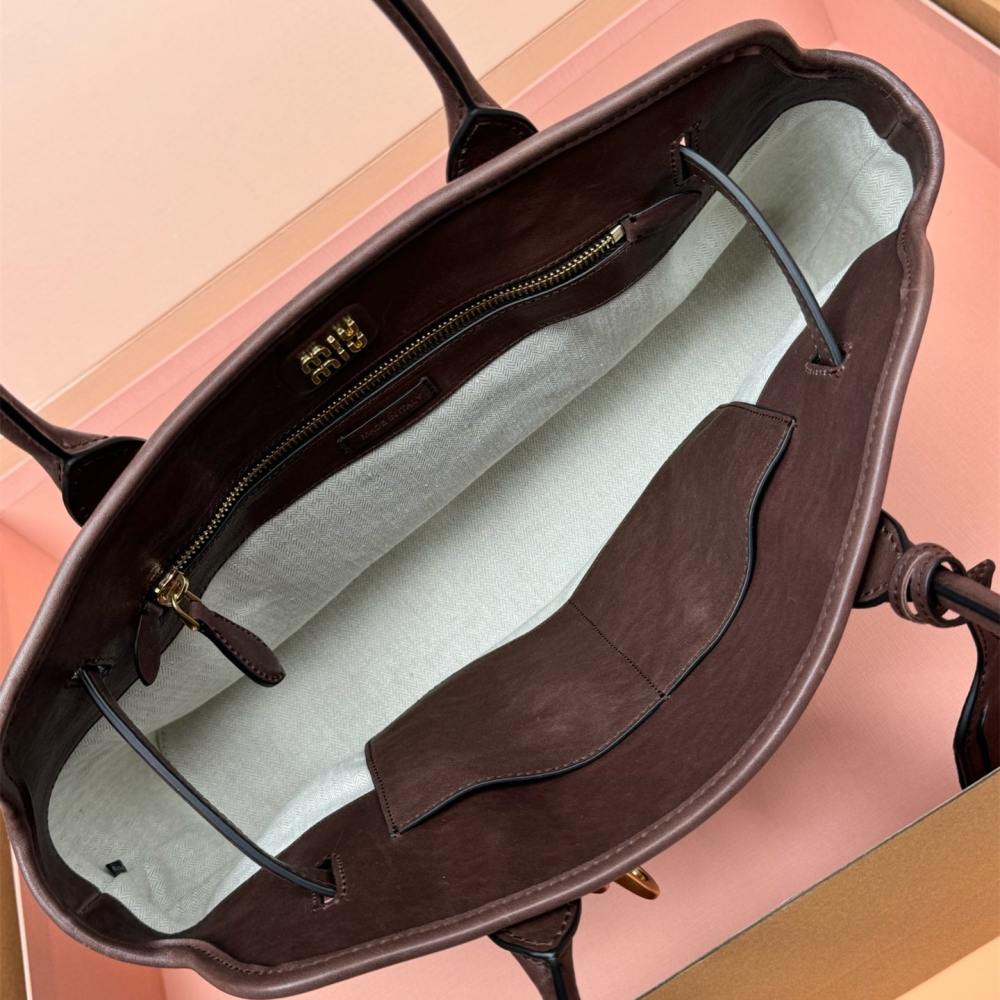 高仿miumiu*Aventure系列5BG291手提包石楠木色免檢版
